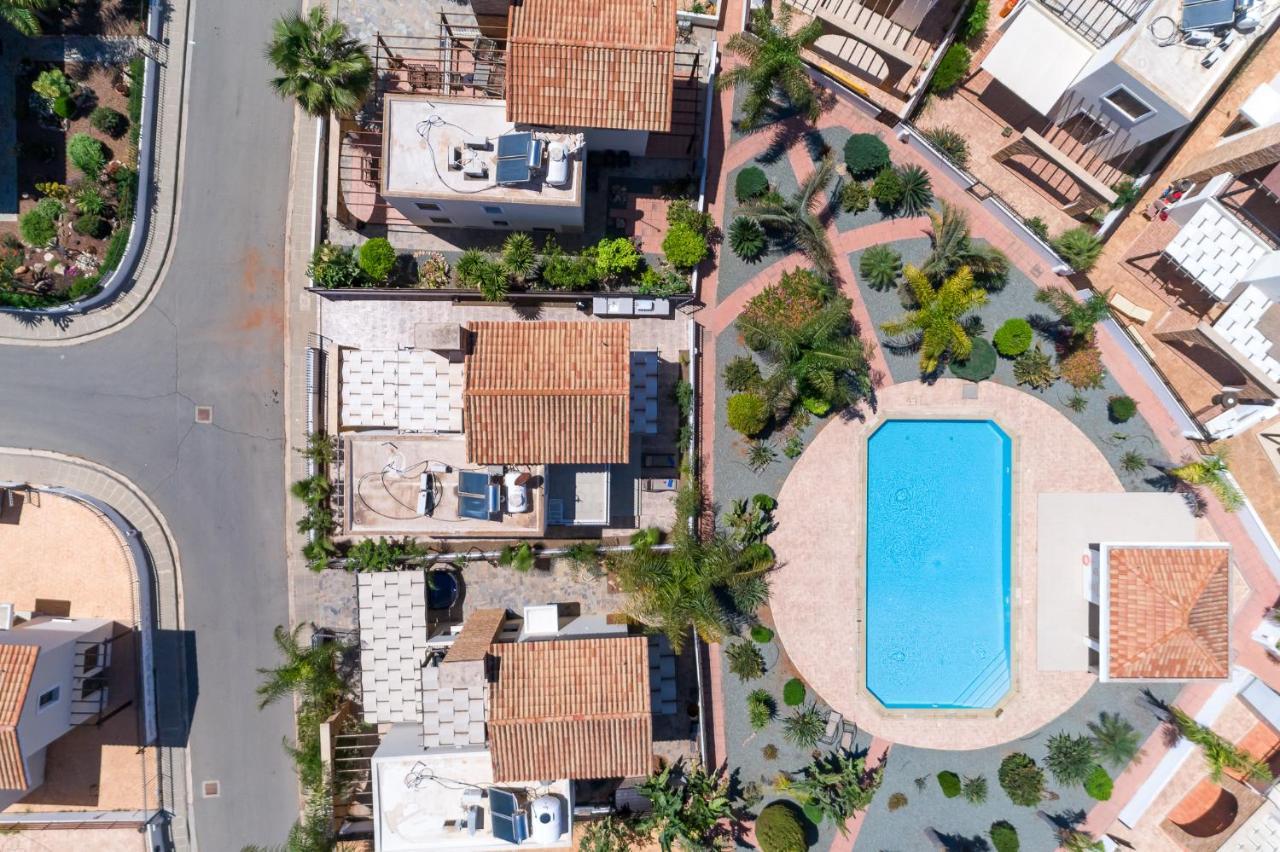 Villa Alexandra By Ezoria Villas Ajía Nápa Kültér fotó